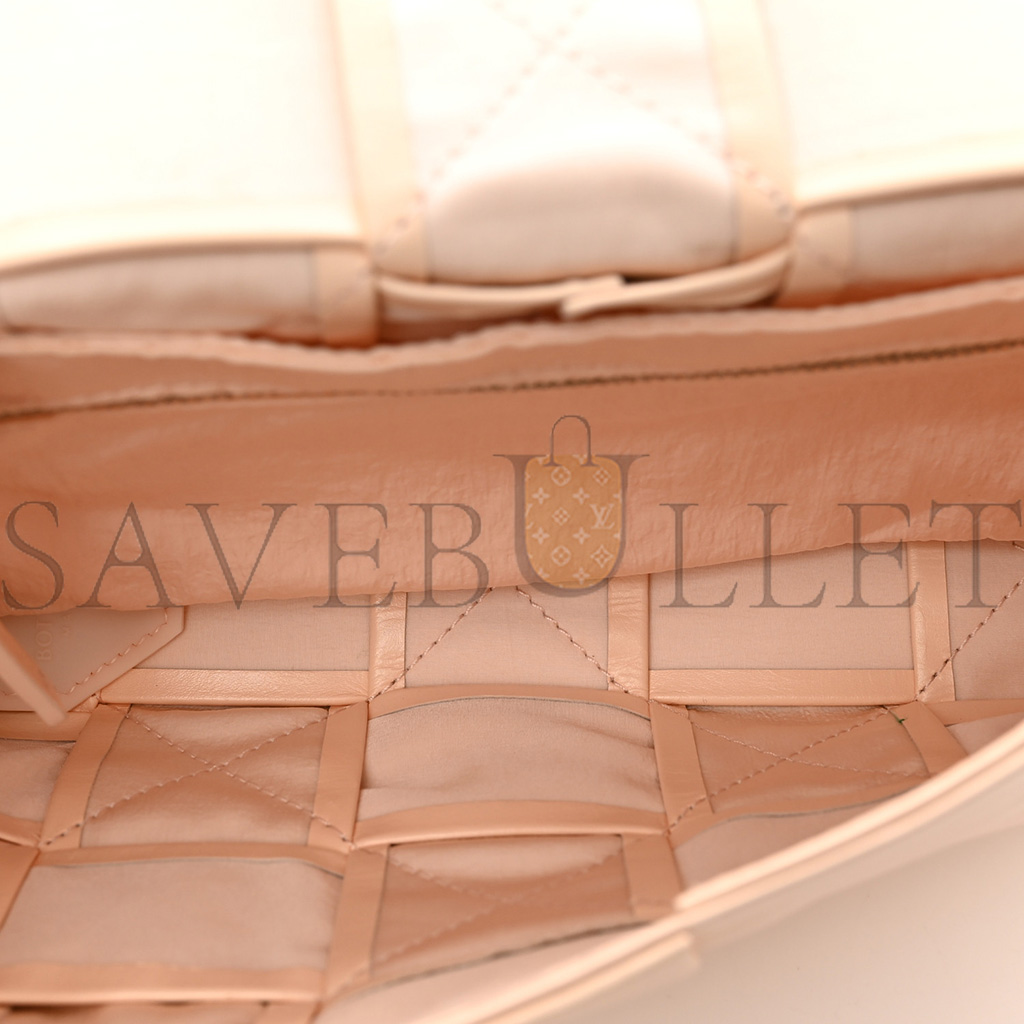 BOTTEGA VENETA PAPER CALFSKIN MAXI INTRECCO CASSETTE CROSSBODY BAG MELON WASH (23*15*5.5cm)